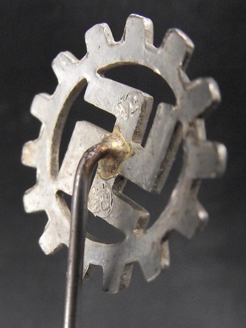 WW2 German Stick Pin. D.A.F. Membership. — image 3