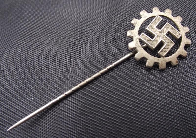 WW2 German Stick Pin. D.A.F. Membership. — image 5