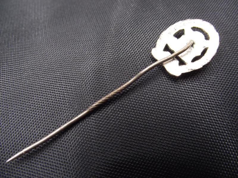 WW2 German Stick Pin. D.R.A. Sports Award. Silver. — image 5