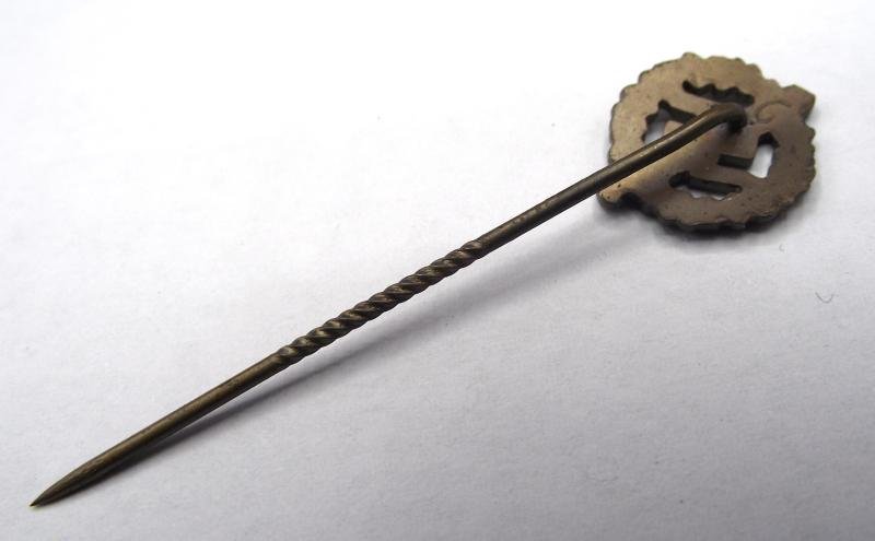WW2 German 9mm Stick Pin. SA Sports Badge in Bronze. — image 6