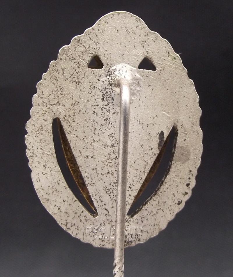 WW2 German 30mm Stick Pin. D.R.K.B. 25 Years Service. — image 3