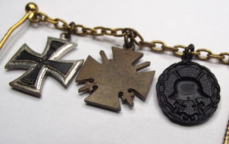 Imperial German Three Place Miniature Medal Chain. — image 5