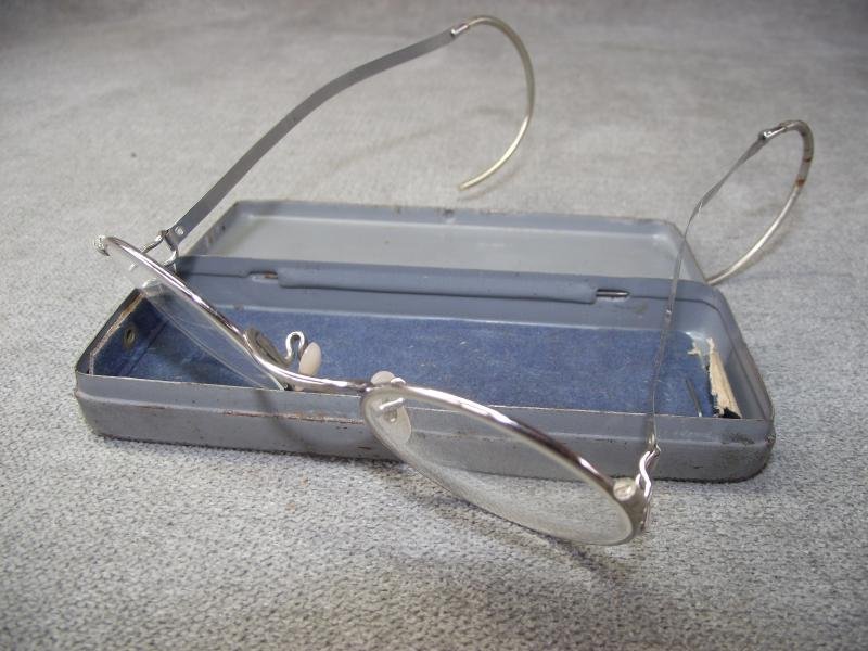 WW2 German Gas Mask Glasses. — image 5