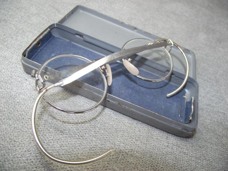 WW2 German Gas Mask Glasses. — image 6