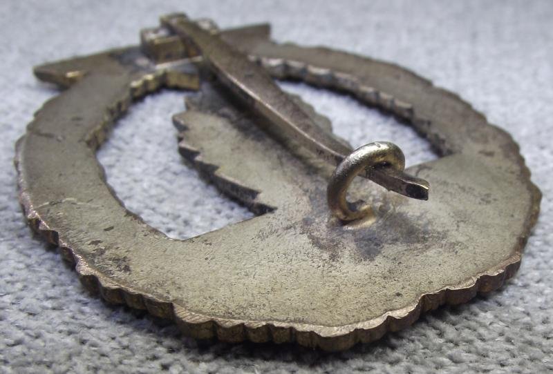 Unmarked Kriegsmarine Minesweepers Badge. C.E.Juncker, Variation 1. — image 5