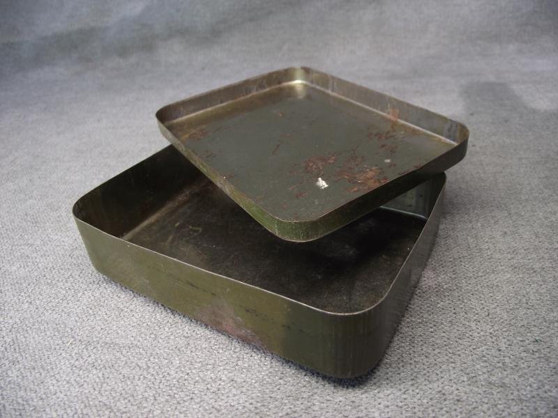 British 1943 Dated Boiled Sweets Tin. — image 4