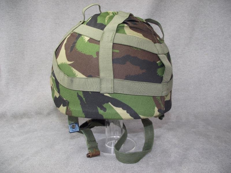 British Parachutist's Lightweight Helmet. — image 3