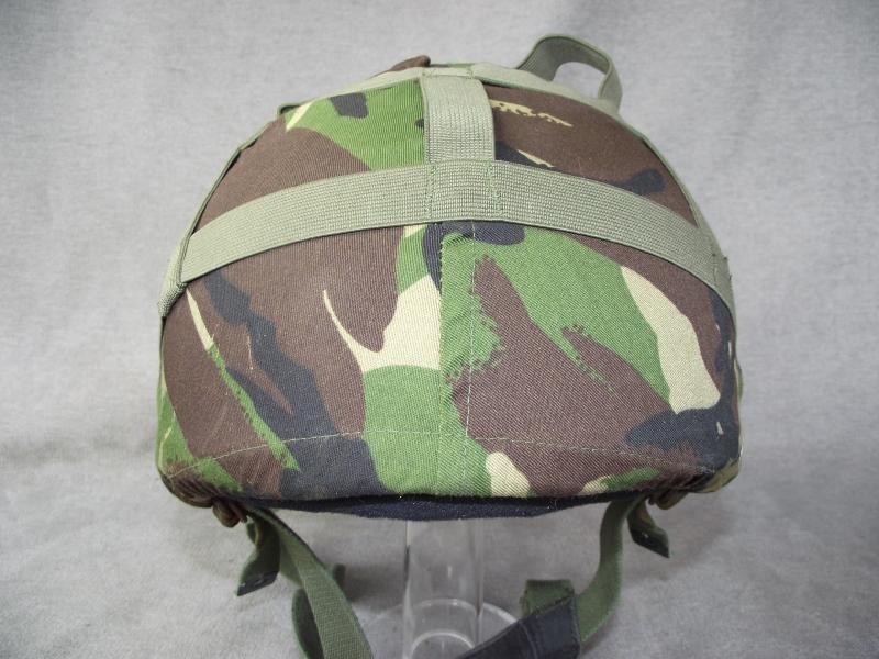 British Parachutist's Lightweight Helmet. — image 7