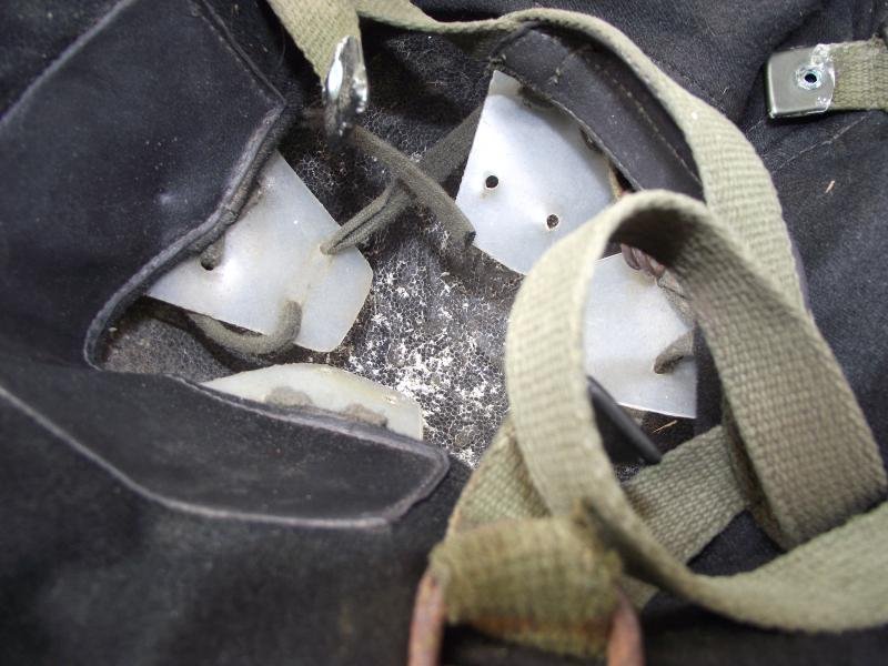 British Parachutist's Lightweight Helmet. Named. — image 10