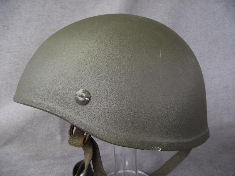 British Parachutist's Lightweight Helmet. Named. — image 2
