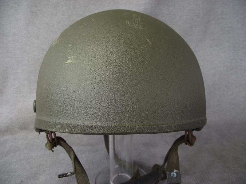 British Parachutist's Lightweight Helmet. Named. — image 7