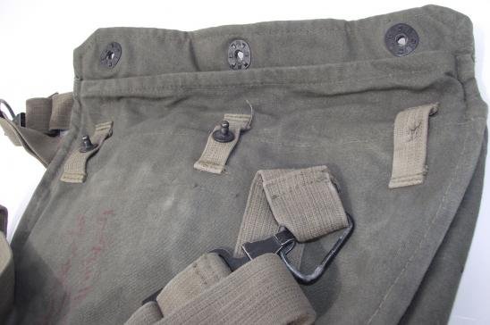 PRICE REDUCED. Gulf War Iraqi Marked Gas Mask Bag. — image 4