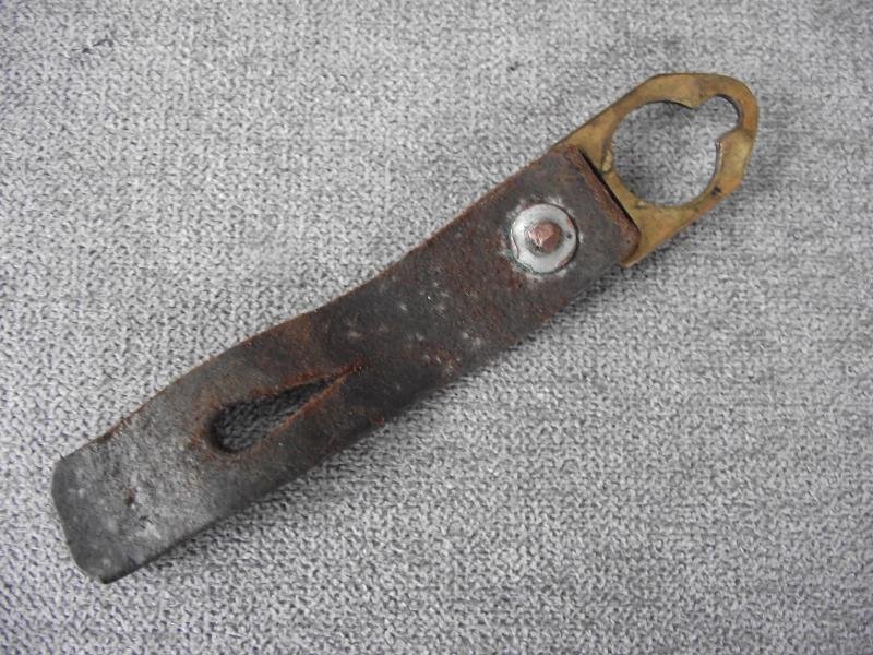 WW2 British No4 MKII Bayonet Leather Retaining Strap. — image 2