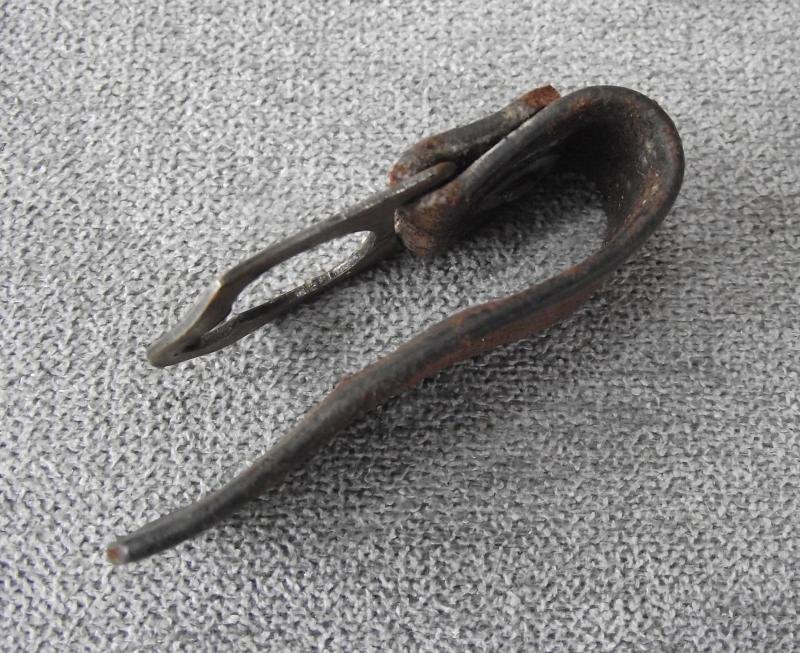 WW2 British No4 MKII Bayonet Leather Retaining Strap. — image 3