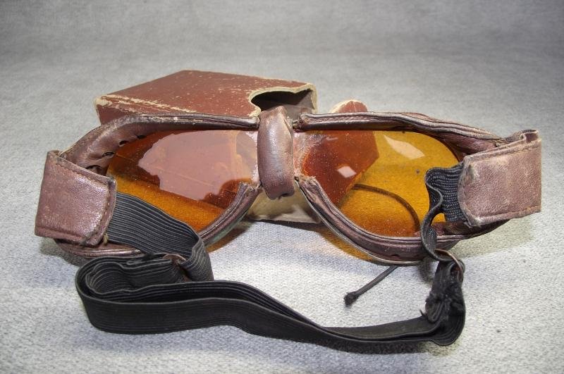 Boxed WW2 British Army MT Goggles. — image 3