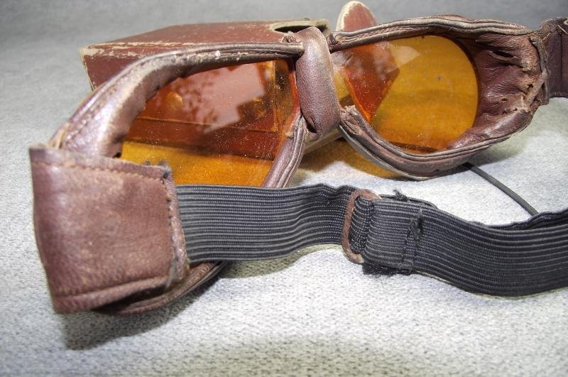 Boxed WW2 British Army MT Goggles. — image 4