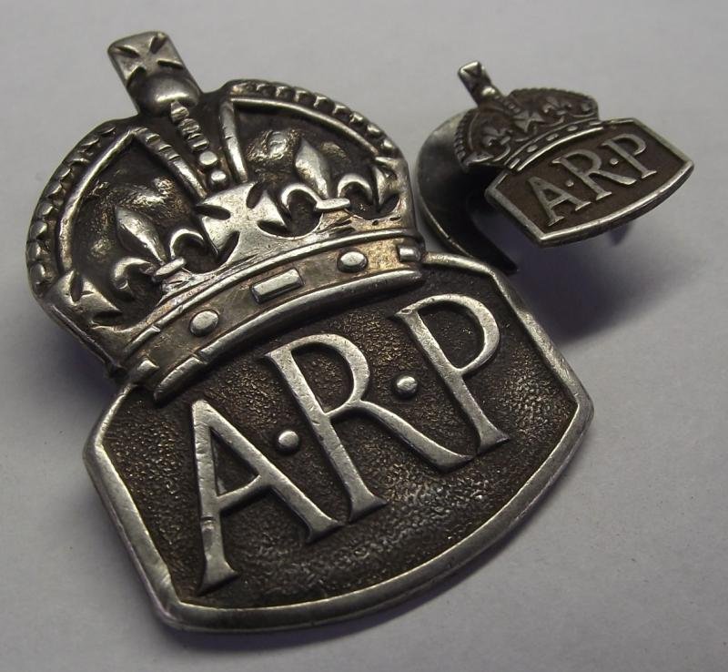 ARP Membership Badge and Miniture. — image 2