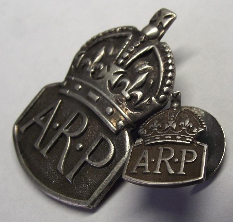 ARP Membership Badge and Miniture. — image 3