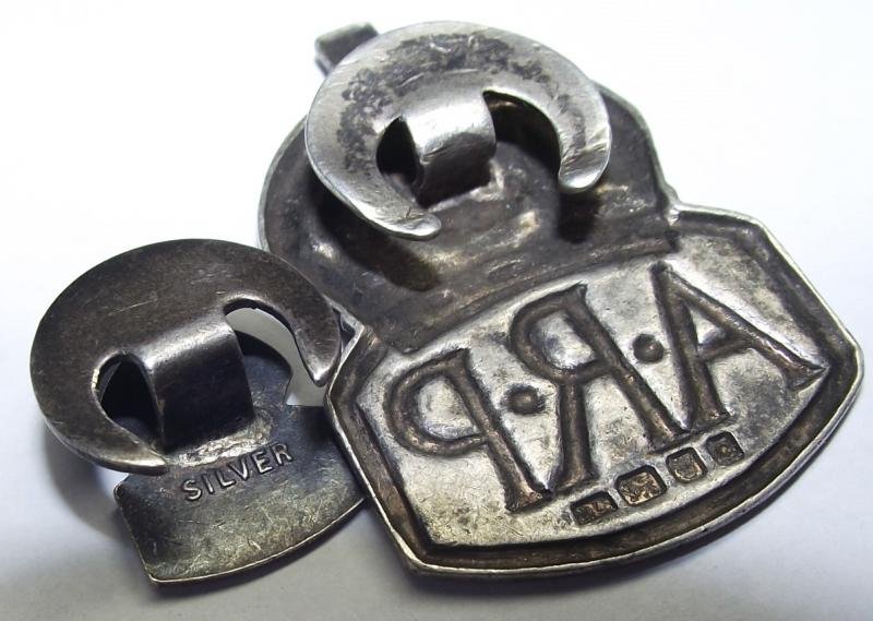 ARP Membership Badge and Miniture. — image 4