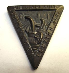 Event Badge/Tinnie. Die Stadt Ruft, Gottingen Lenzing 1934.