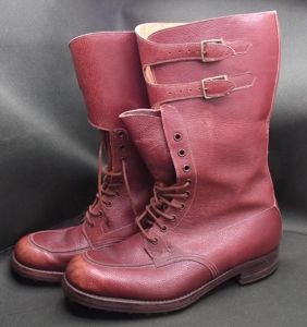 PRICE REDUCED! 1945 Dated British Officers Brown Buckle Boots. Size …