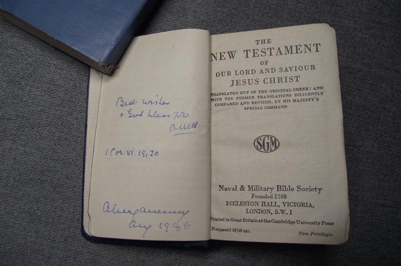 Two British Military WW2 New Testament Bibles. — image 4
