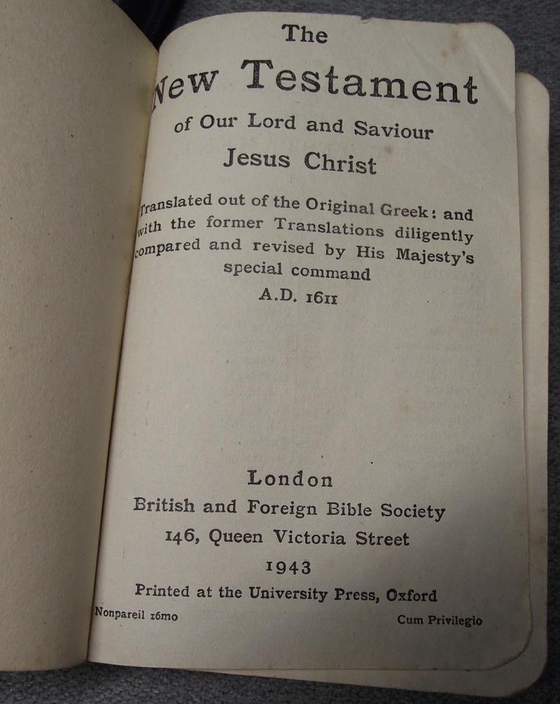 Two British Military WW2 New Testament Bibles. — image 6