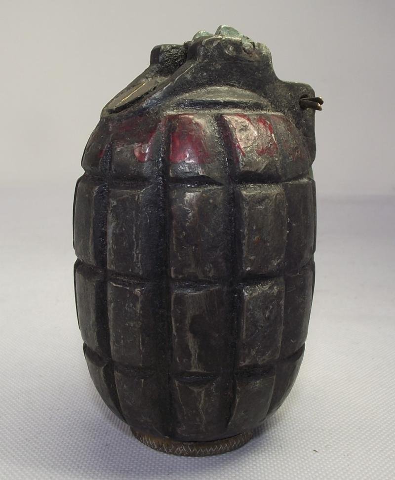 British WW1 No5 MK1 Grenade with Mills Munitions 1916 Base Plug — image 2