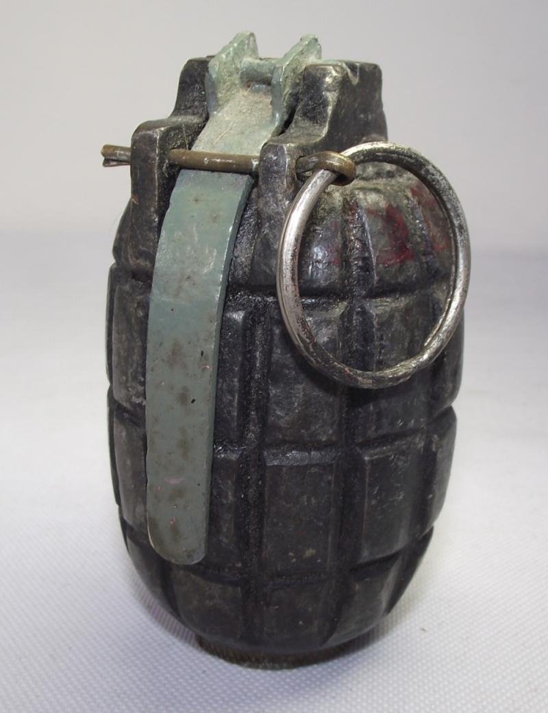 British WW1 No5 MK1 Grenade with Mills Munitions 1916 Base Plug — image 5