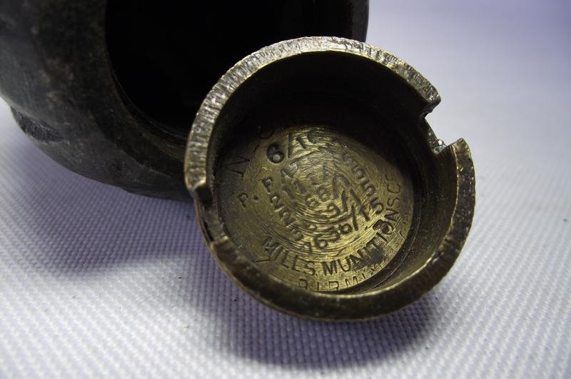 British WW1 No5 MK1 Grenade with Mills Munitions 1916 Base Plug — image 8