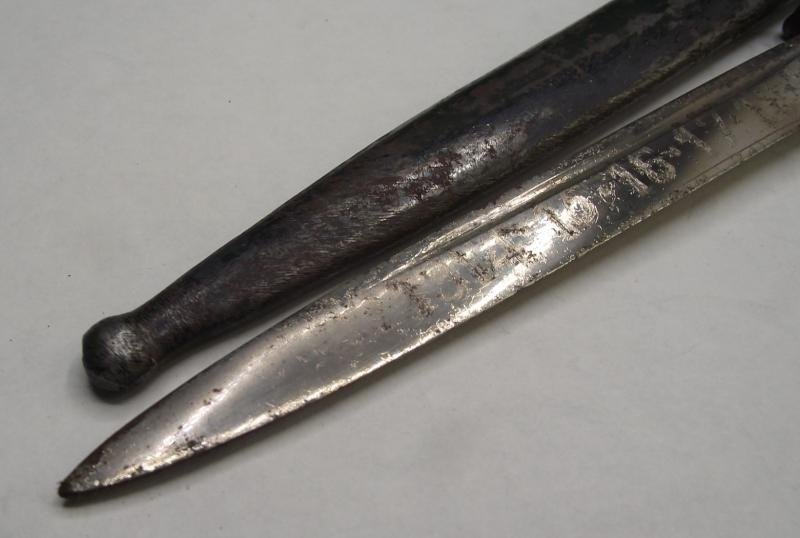 WW1 Imperial German Peronalised Miniature Bayonet. British Souvenir 1914-18. — image 4