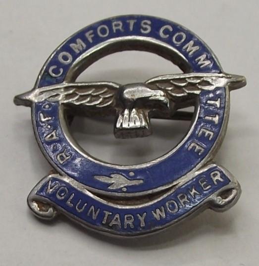 Royal Air Force Comforts Committee Voluntary Workers Badge. — image 4