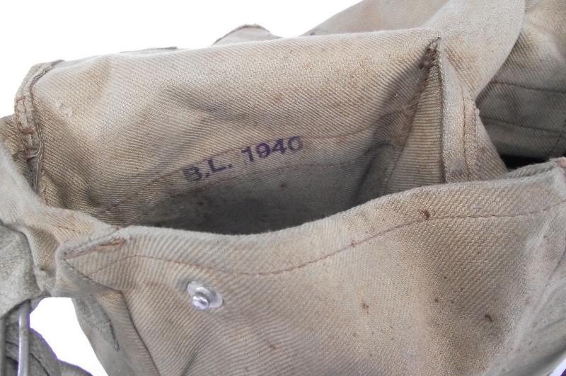 1940 Dated British Respirator Carry Bag. — image 8