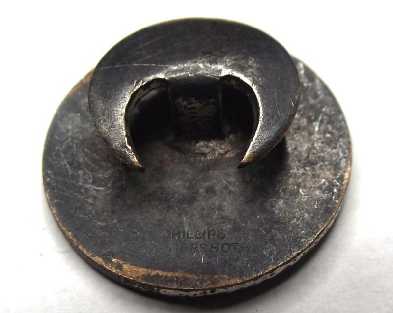 Forwarned Is Forearmed- Observer Corps Enamel Membership Badge. — image 3