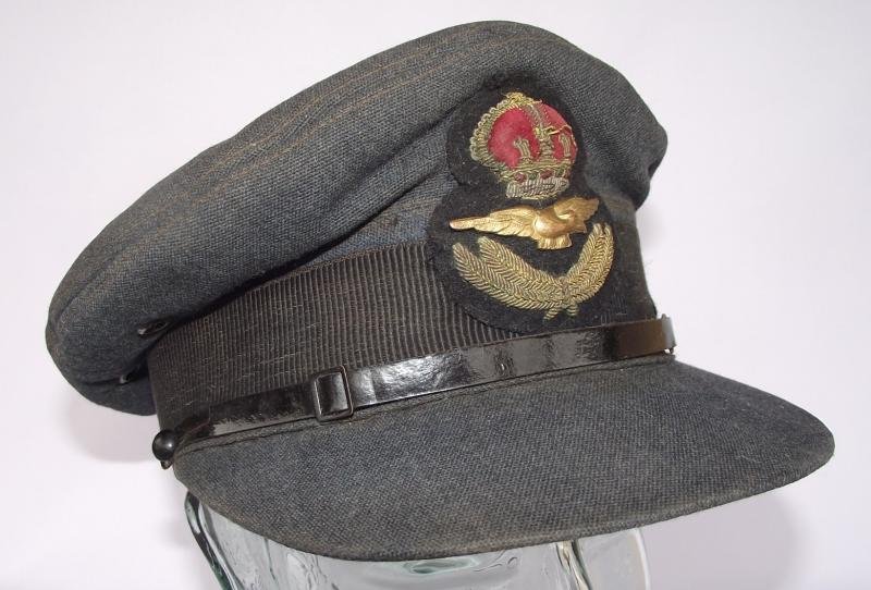WW2 Canadian RAF Officers Visor Cap. — image 3