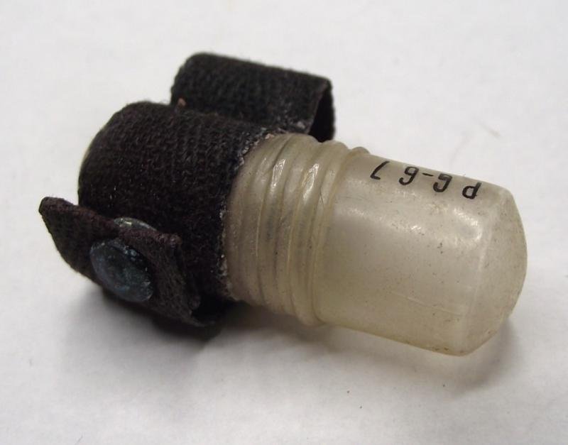 Rare WW2 Allied Military Homeing Pigeon Message Carry Tube. — image 2