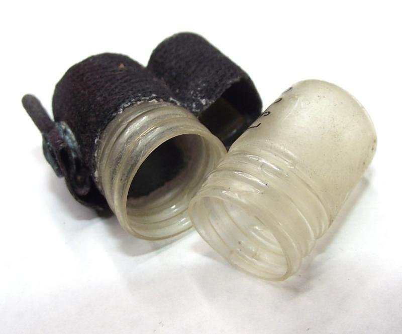 Rare WW2 Allied Military Homeing Pigeon Message Carry Tube. — image 4