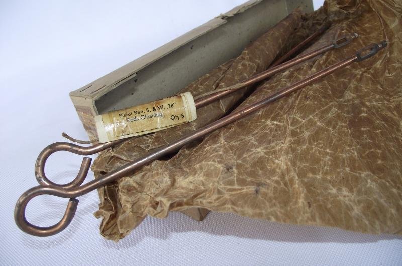 WW2 Smith and Wesson Cleaning Rods, Boxed. — image 6