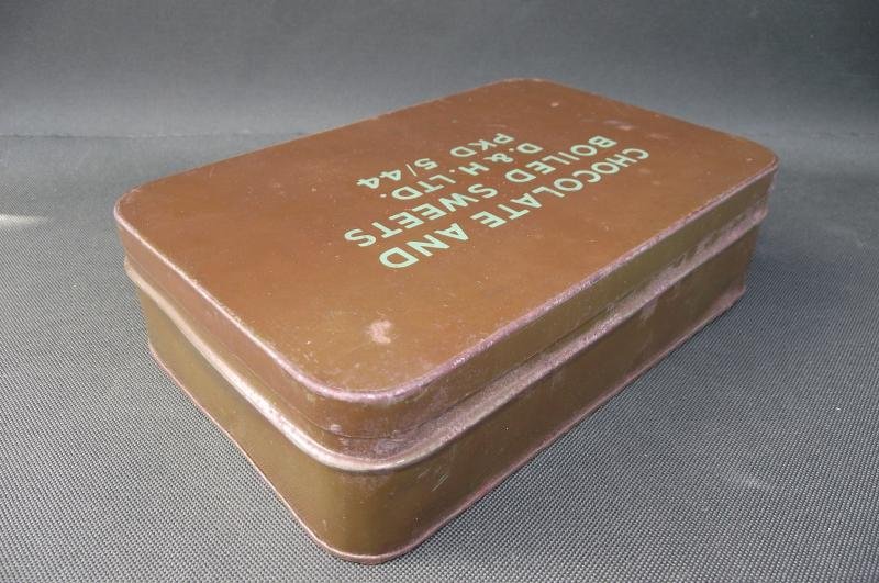 1944 Dated Chocolate & Boiled Sweets Ration Tin. — image 2