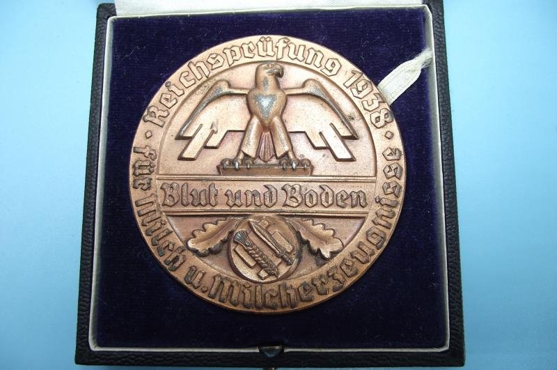 Boxed Blut Und Boden, Reichsprufung 1938, Table Medal. — image 2