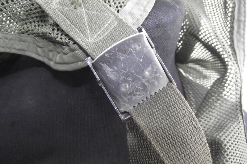 1973 U.S. Vest Grenade Carrying. — image 8