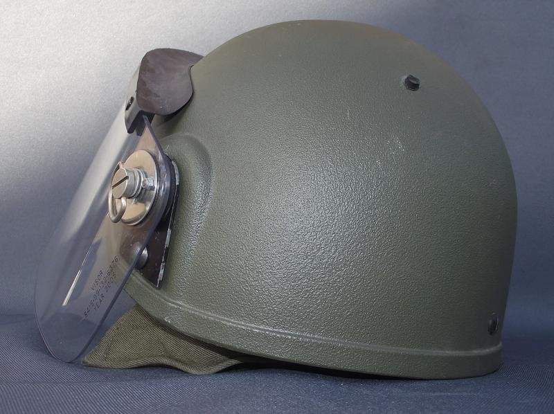 British GS MK6 Riot Helmet with Visor. — image 5
