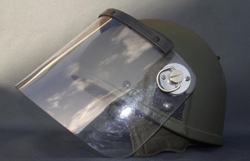 British GS MK6 Riot Helmet with Visor. — image 6
