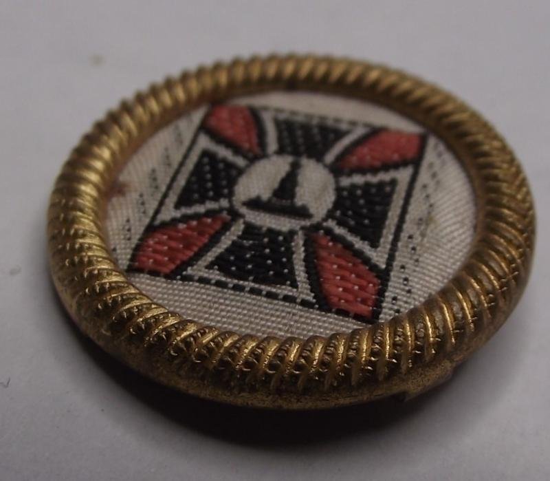 WW2 German Veterans Orginisation Visor Cockade Device.. — image 2