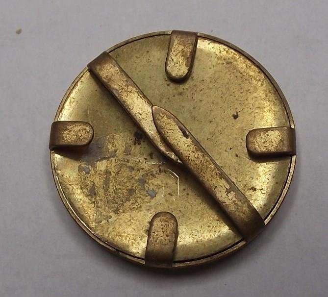 WW2 German Veterans Orginisation Visor Cockade Device.. — image 3