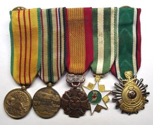 U.S. Vietnam Service Miniature Medal Bar.