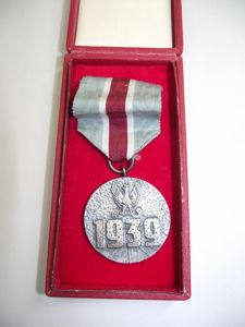 Boxed Polish Medal. Participation in the Defensive War, 1939.