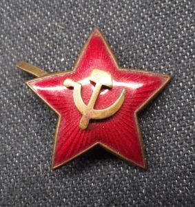 1930's Soviet Red Star Enamel Cap Badge.
