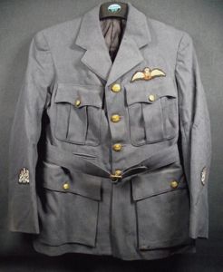 WW2 RAF Warrant Officers Pilot's Tunic and Photograph. Cardiff Area.