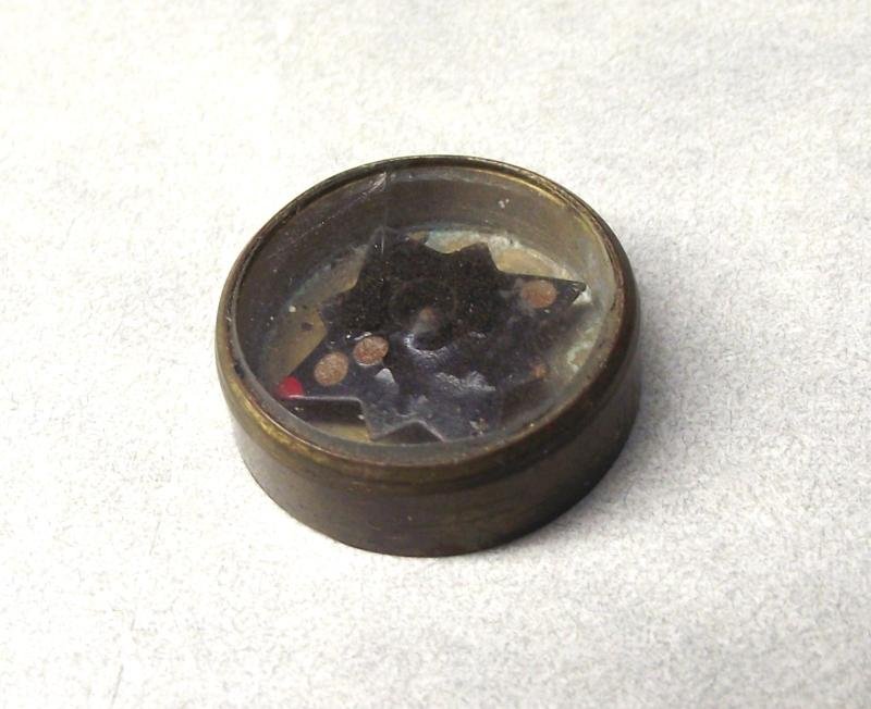 WW2 British Escape Compass. — image 2